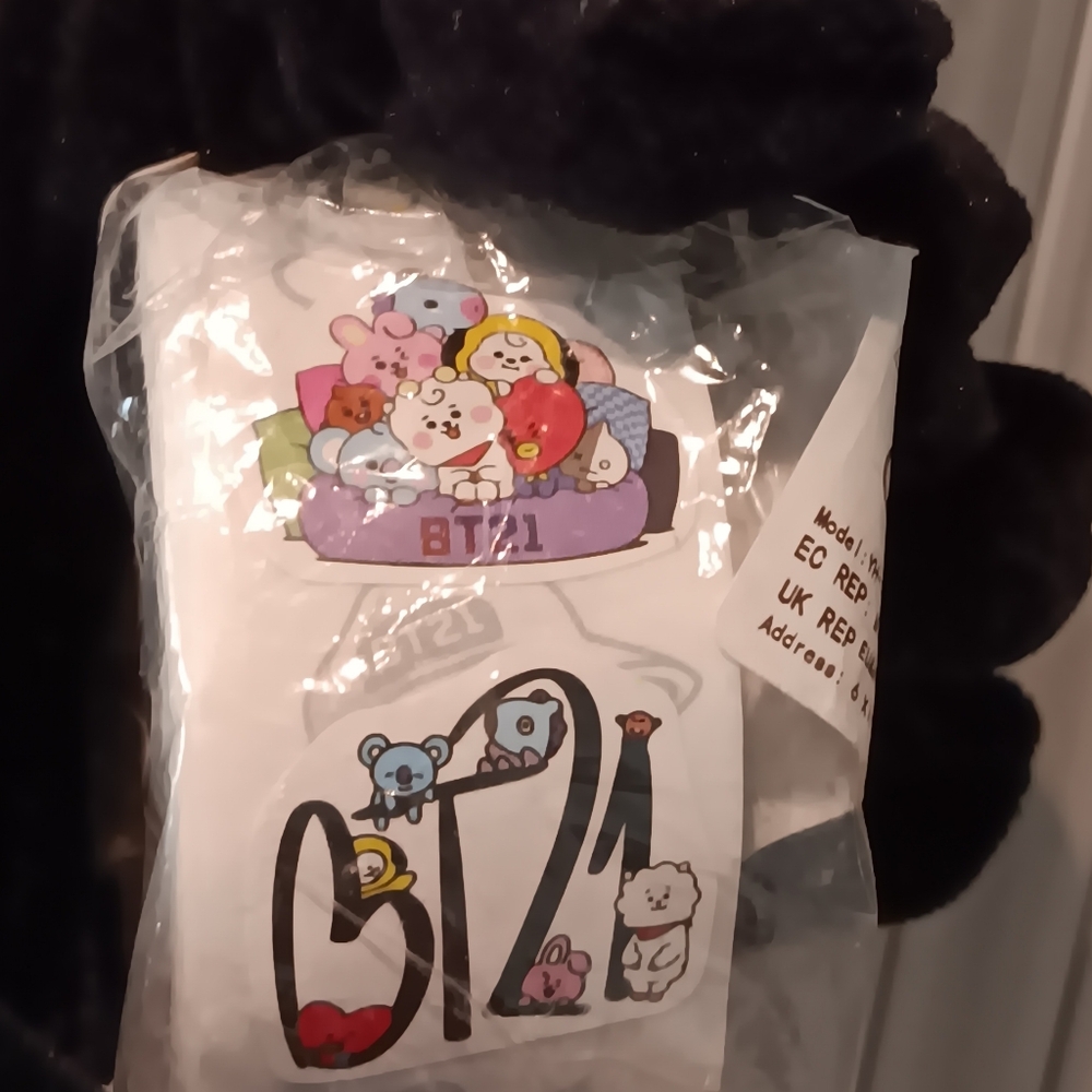 BT21 Cartoon Character Stickers (NEW) - Picture 4 of 6